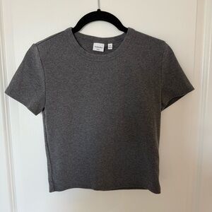 aritzia sunday best t-shirt - s